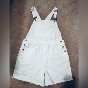 GAP Woman’s White Distressed Overall Shorts - NWOT